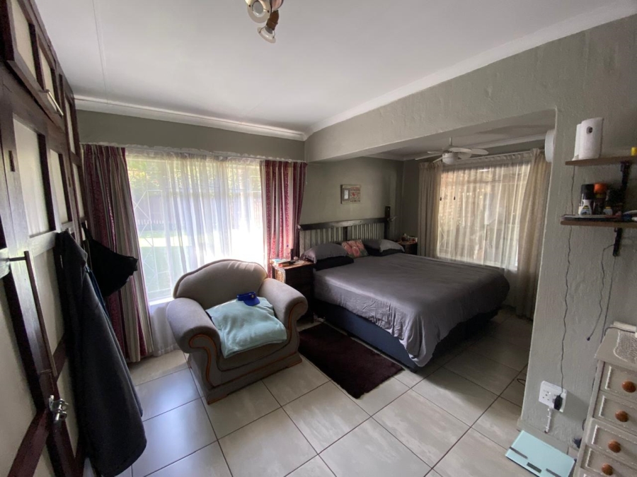 To Let 4 Bedroom Property for Rent in Garsfontein Gauteng