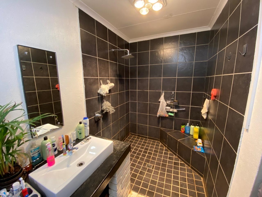 To Let 4 Bedroom Property for Rent in Garsfontein Gauteng