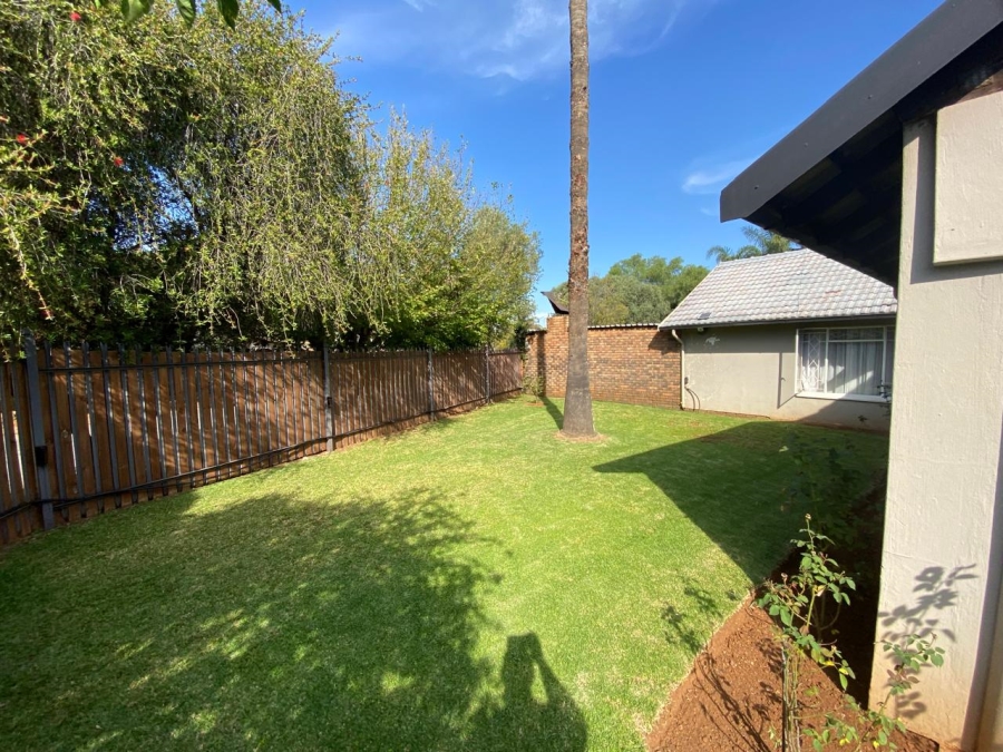 To Let 4 Bedroom Property for Rent in Garsfontein Gauteng