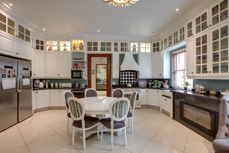 To Let 4 Bedroom Property for Rent in Bryanston Gauteng