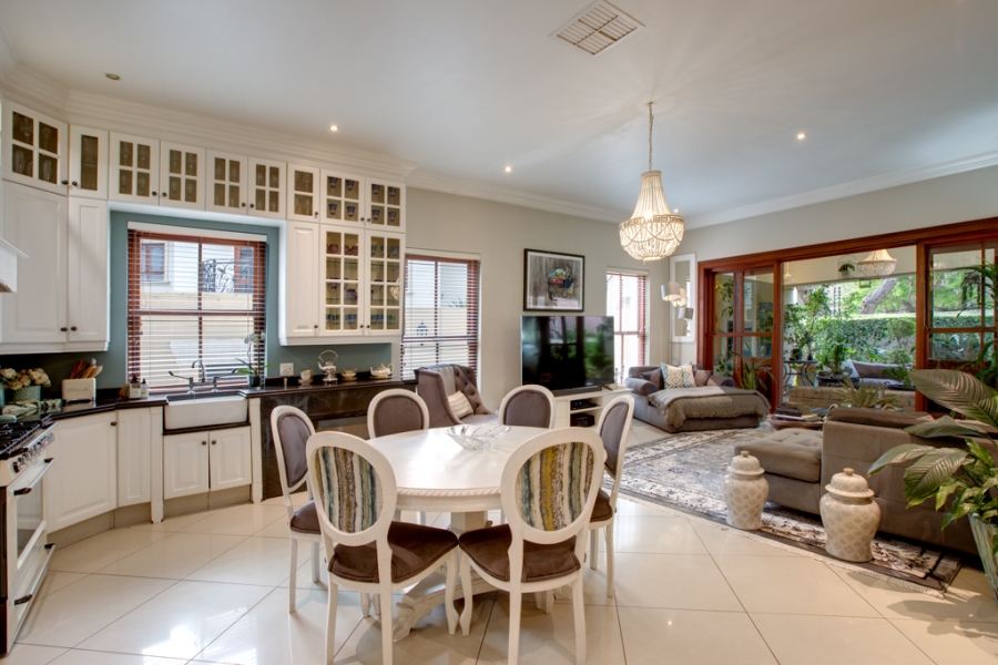 To Let 4 Bedroom Property for Rent in Bryanston Gauteng