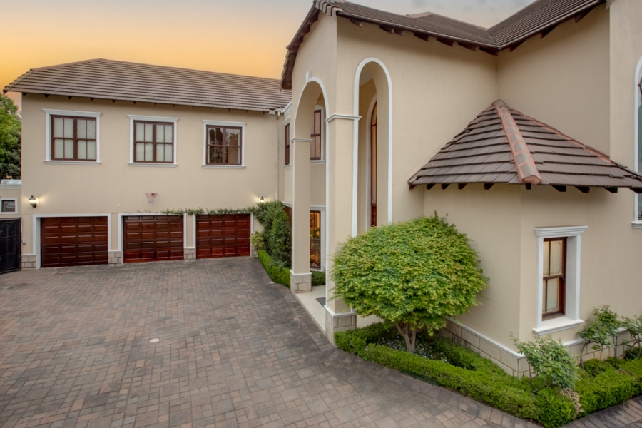 To Let 4 Bedroom Property for Rent in Bryanston Gauteng