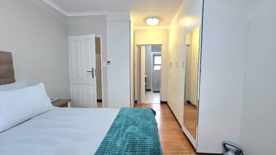 3 Bedroom Property for Sale in Rooihuiskraal North Gauteng
