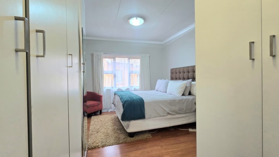 3 Bedroom Property for Sale in Rooihuiskraal North Gauteng