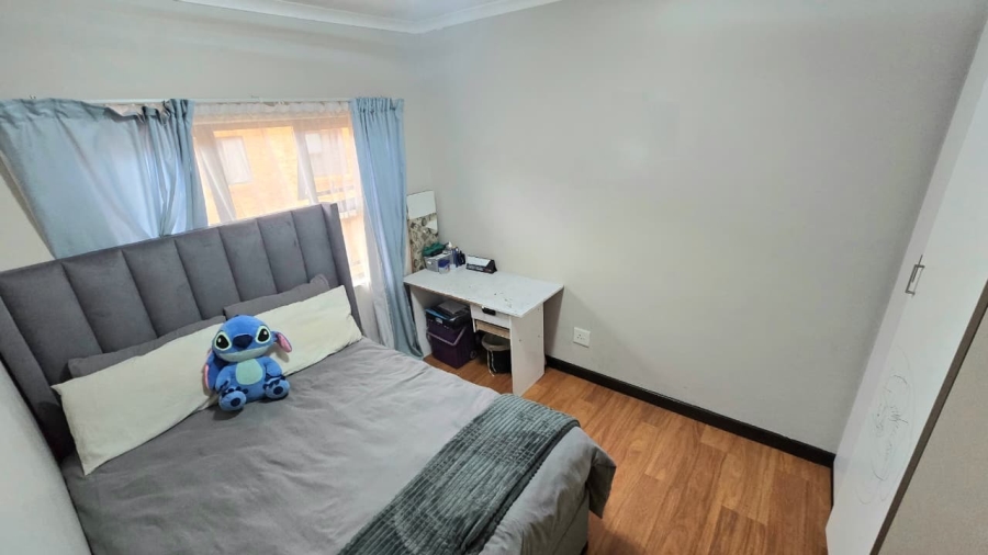 3 Bedroom Property for Sale in Rooihuiskraal North Gauteng