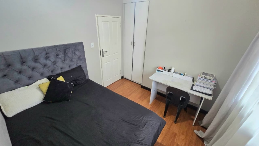 3 Bedroom Property for Sale in Rooihuiskraal North Gauteng