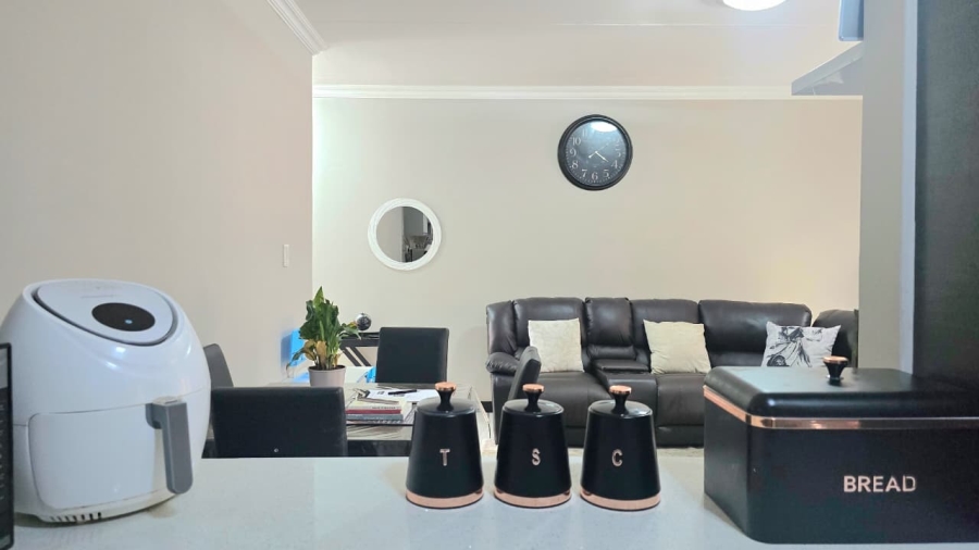 3 Bedroom Property for Sale in Rooihuiskraal North Gauteng