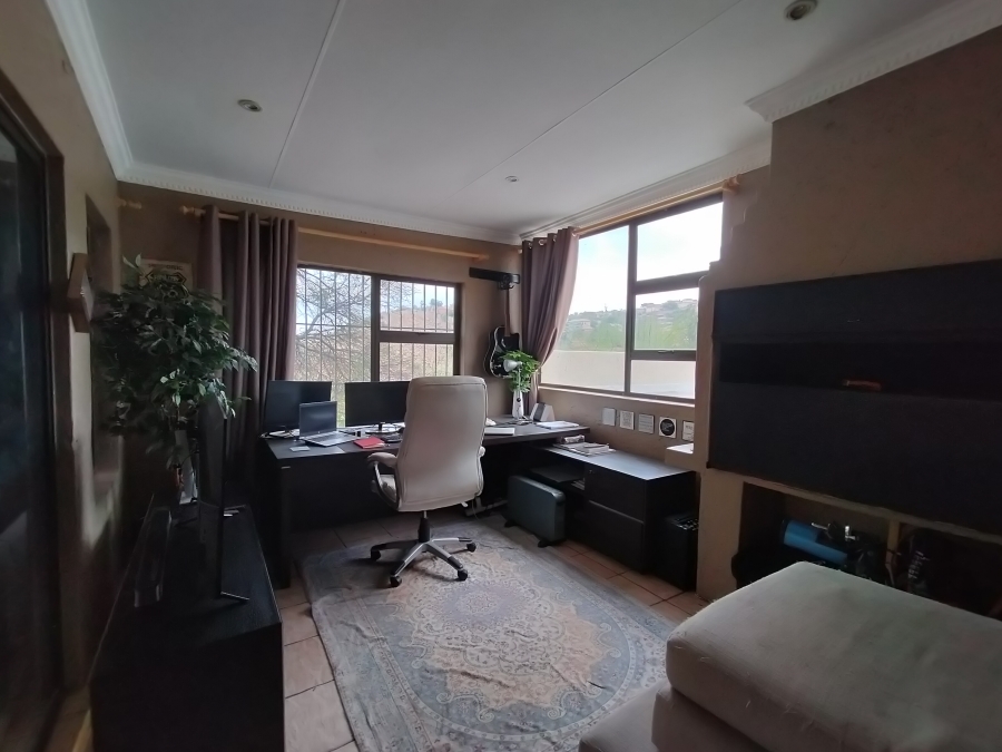3 Bedroom Property for Sale in Noordheuwel Gauteng