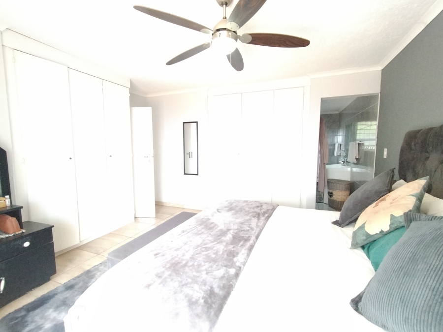 3 Bedroom Property for Sale in Noordheuwel Gauteng