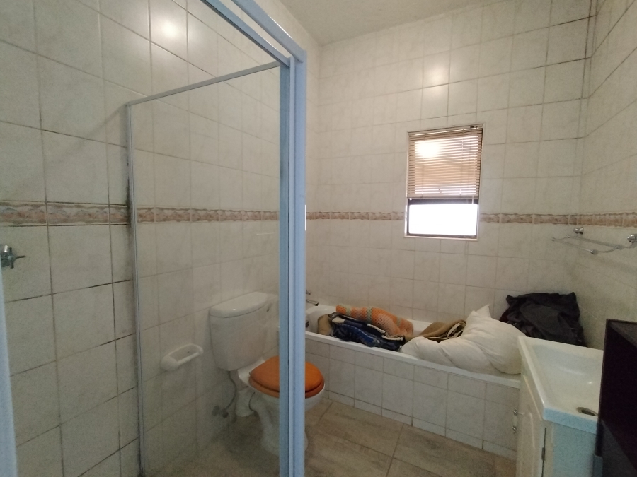 3 Bedroom Property for Sale in Noordheuwel Gauteng