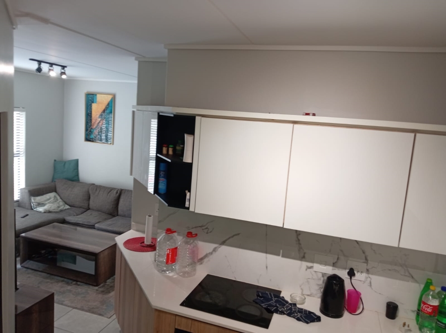 1 Bedroom Property for Sale in Waterfall Gauteng