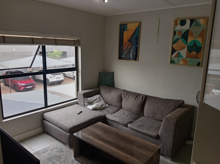 1 Bedroom Property for Sale in Waterfall Gauteng