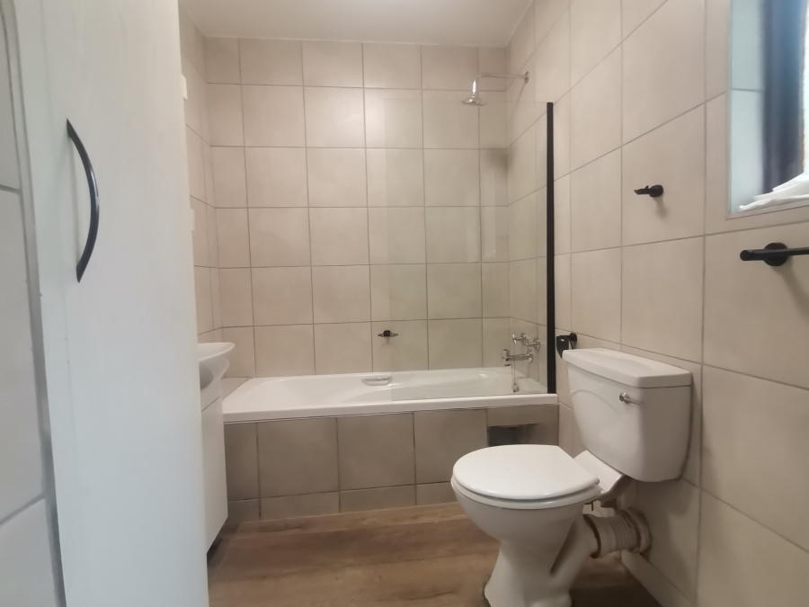 1 Bedroom Property for Sale in New Market Park Gauteng