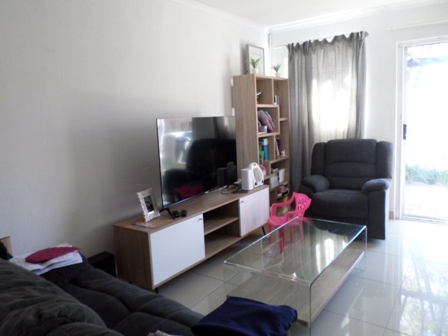 2 Bedroom Property for Sale in Greenstone Hill Gauteng