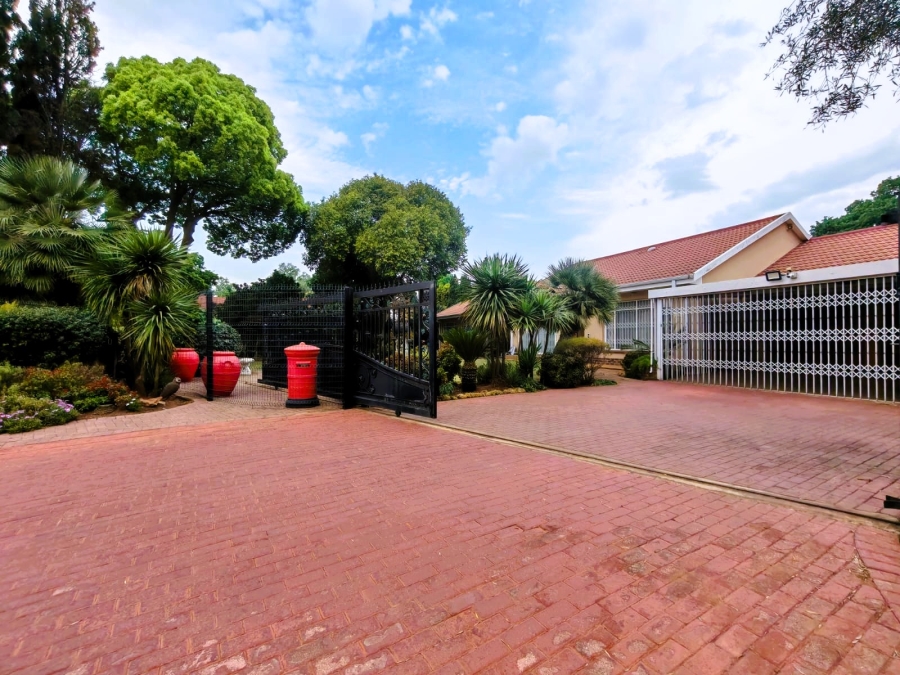 4 Bedroom Property for Sale in Three Rivers East Gauteng