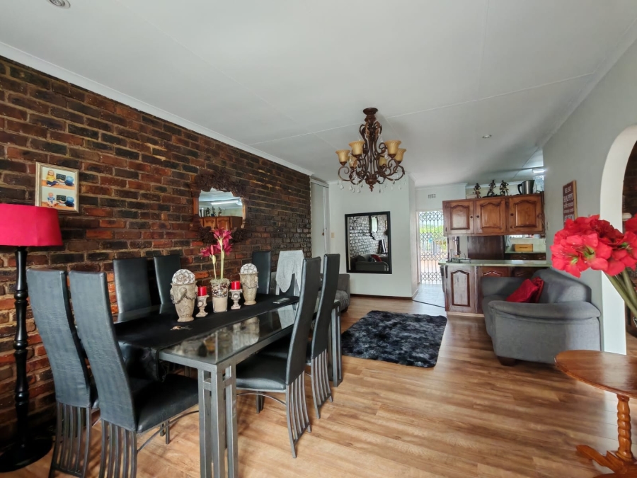 4 Bedroom Property for Sale in Three Rivers East Gauteng
