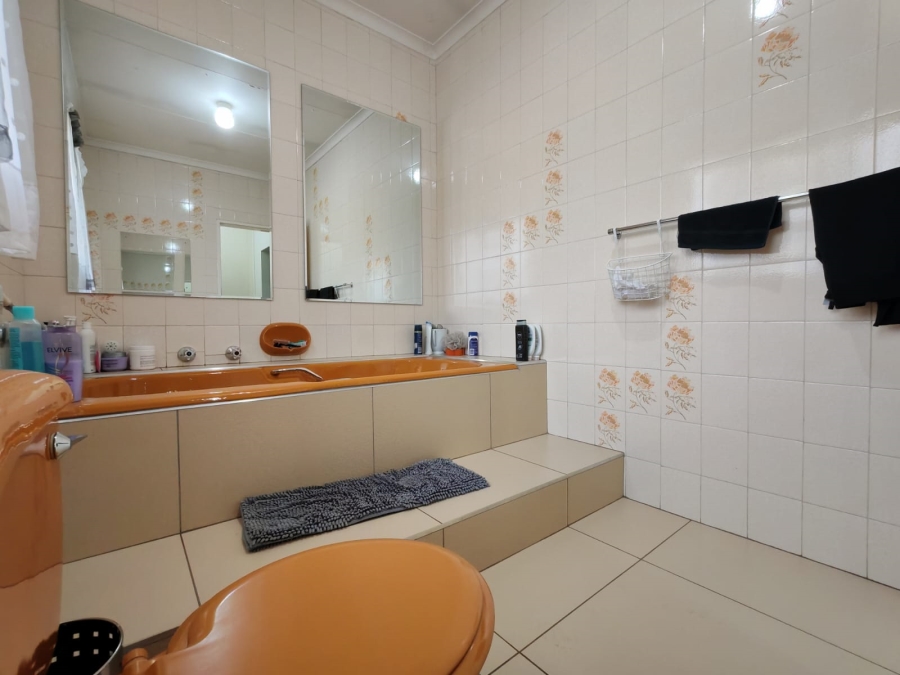 4 Bedroom Property for Sale in Three Rivers East Gauteng