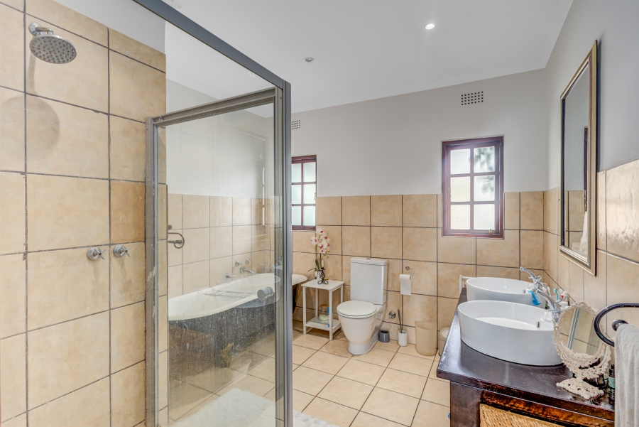 3 Bedroom Property for Sale in Chartwell Gauteng