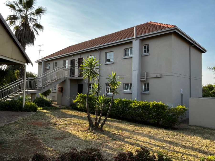2 Bedroom Property for Sale in Wapadrand Gauteng