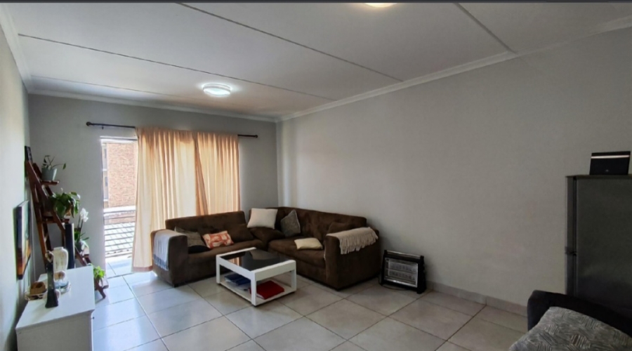 2 Bedroom Property for Sale in Goedeburg Gauteng