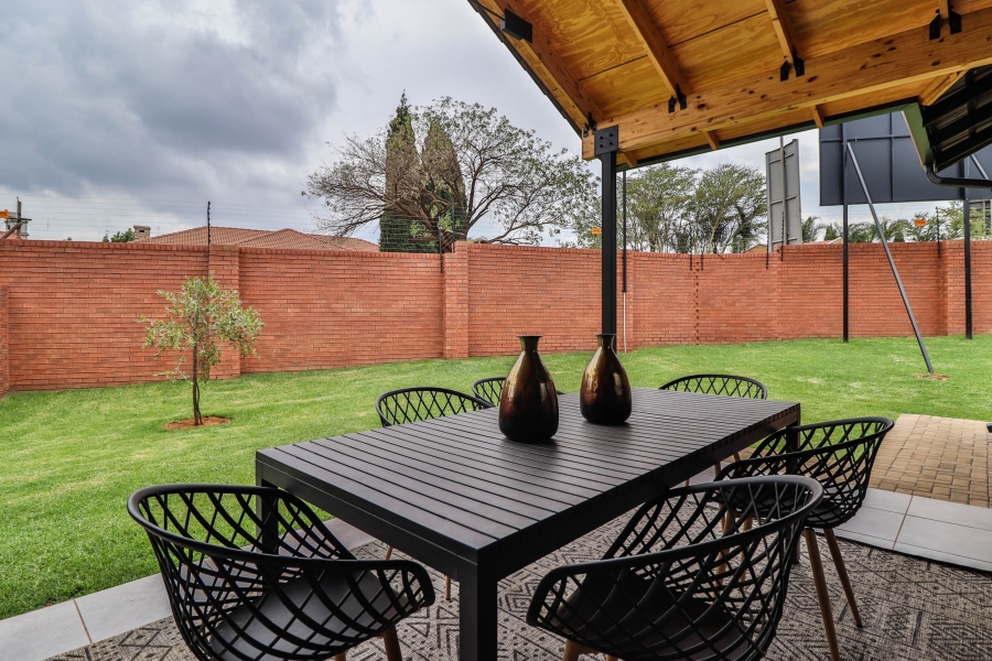 To Let 3 Bedroom Property for Rent in Boardwalk Villas Gauteng