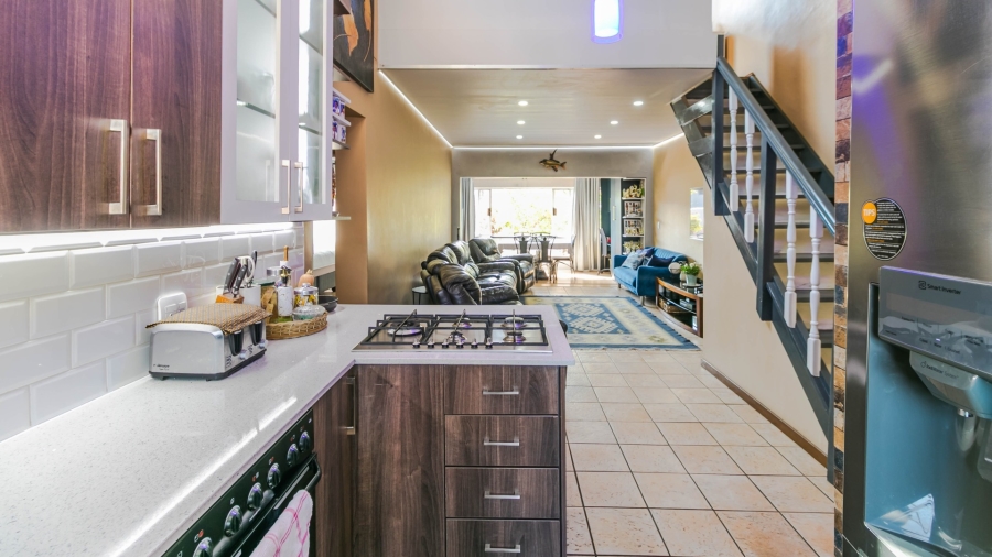 3 Bedroom Property for Sale in Vorna Valley Gauteng