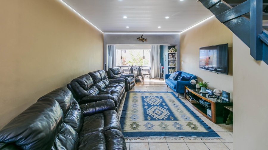 3 Bedroom Property for Sale in Vorna Valley Gauteng