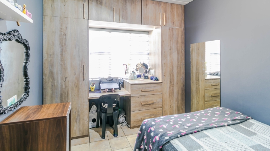 3 Bedroom Property for Sale in Vorna Valley Gauteng