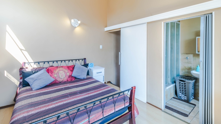 3 Bedroom Property for Sale in Vorna Valley Gauteng