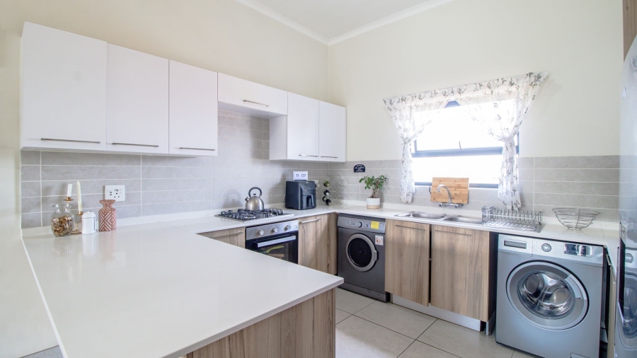 2 Bedroom Property for Sale in Founders Hill Gauteng