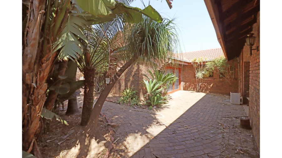 4 Bedroom Property for Sale in Sun Valley Gauteng