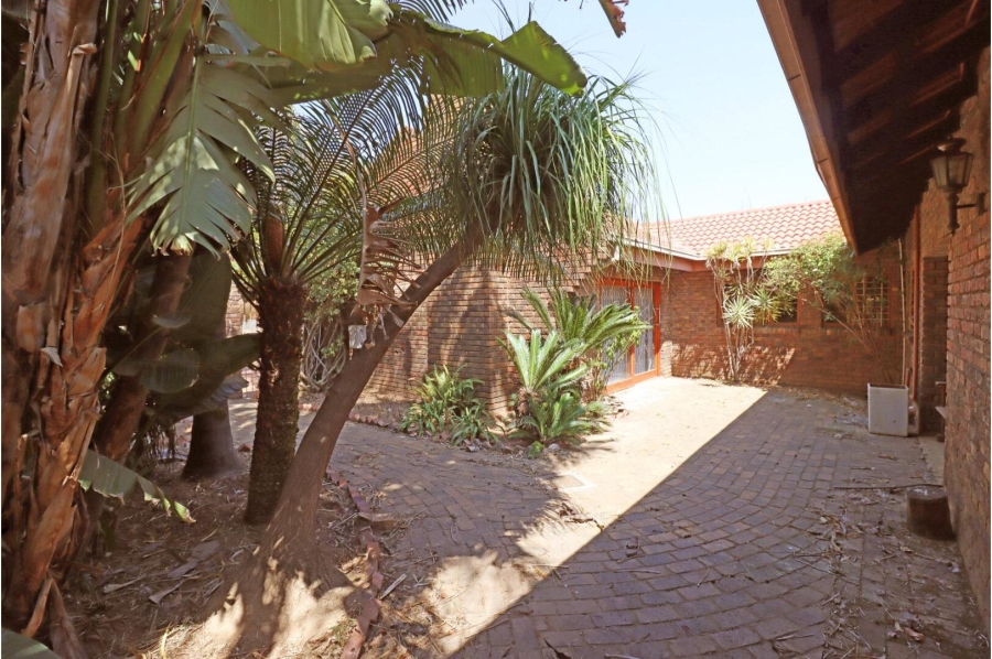 4 Bedroom Property for Sale in Sun Valley Gauteng