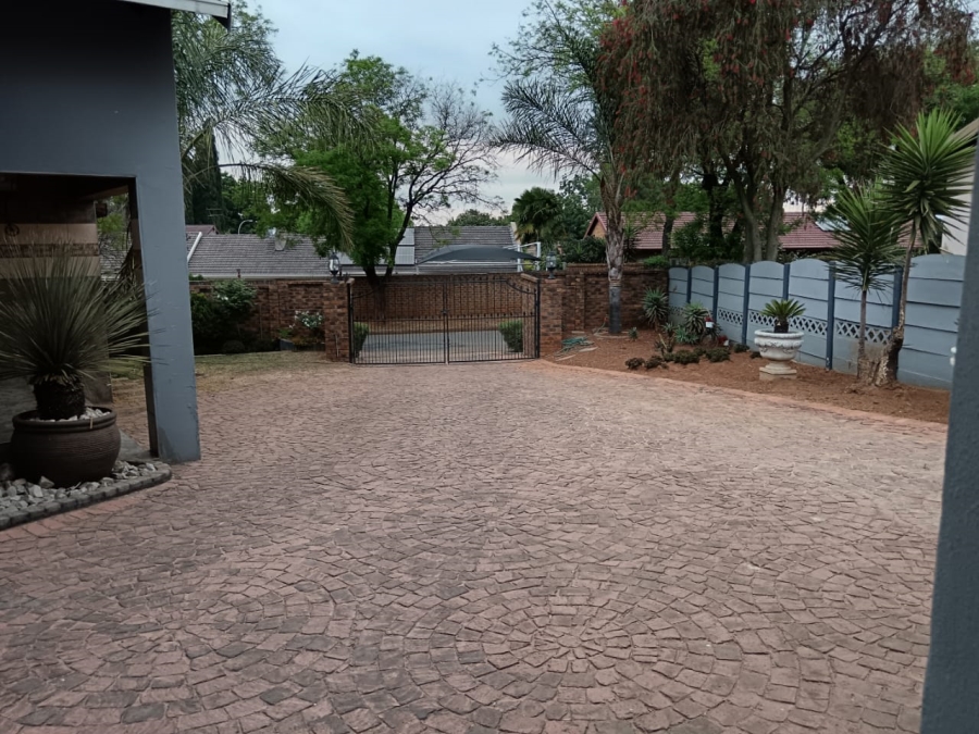 3 Bedroom Property for Sale in Dalpark Proper Gauteng