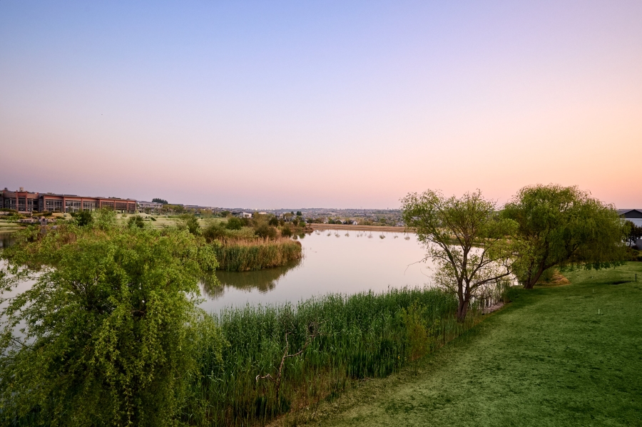5 Bedroom Property for Sale in Waterfall Country Village Gauteng
