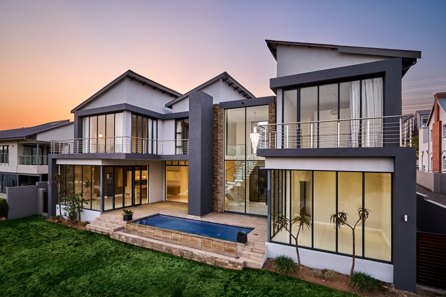 5 Bedroom Property for Sale in Waterfall Country Village Gauteng
