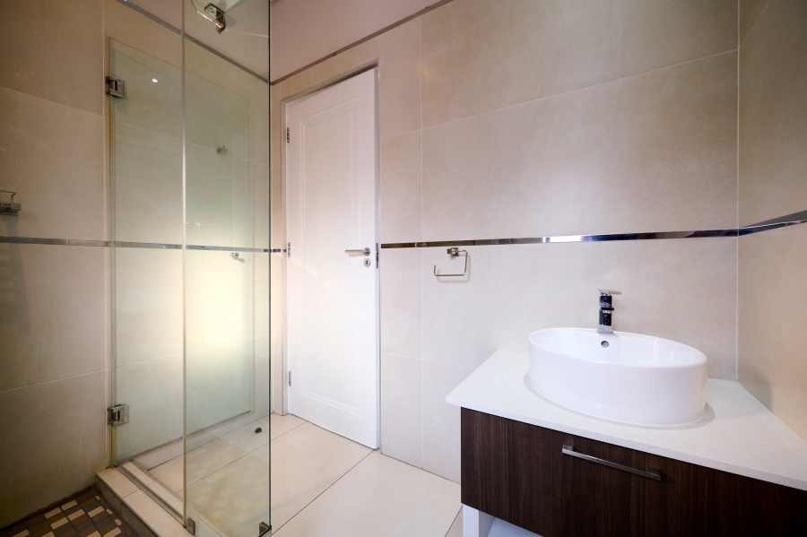 5 Bedroom Property for Sale in Waterfall Country Village Gauteng