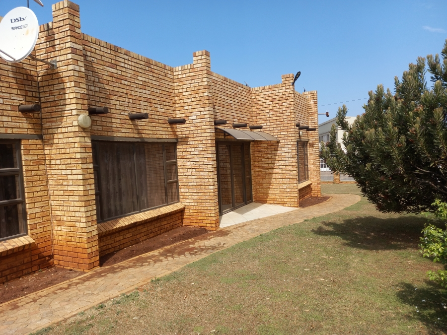 3 Bedroom Property for Sale in Greenhills Gauteng