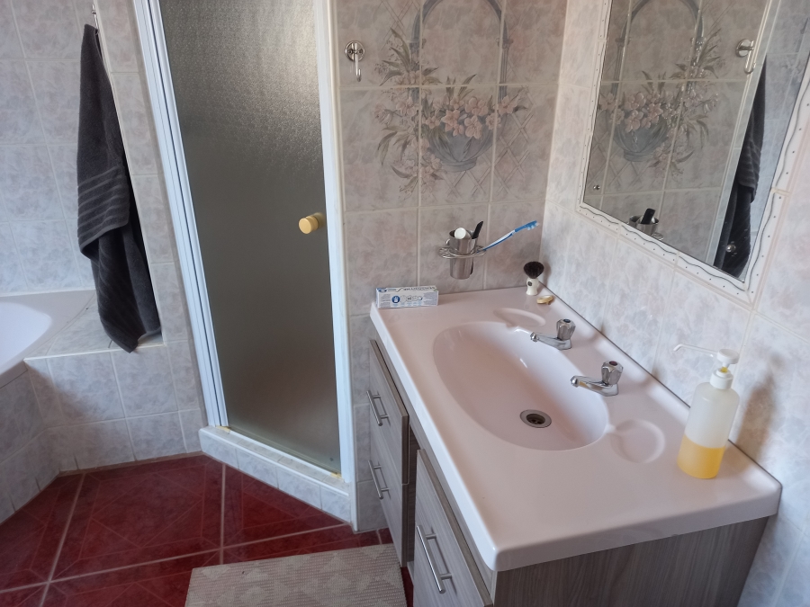 3 Bedroom Property for Sale in Greenhills Gauteng