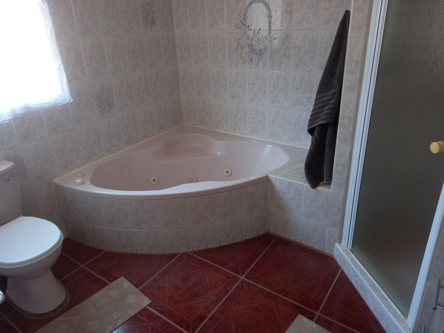3 Bedroom Property for Sale in Greenhills Gauteng