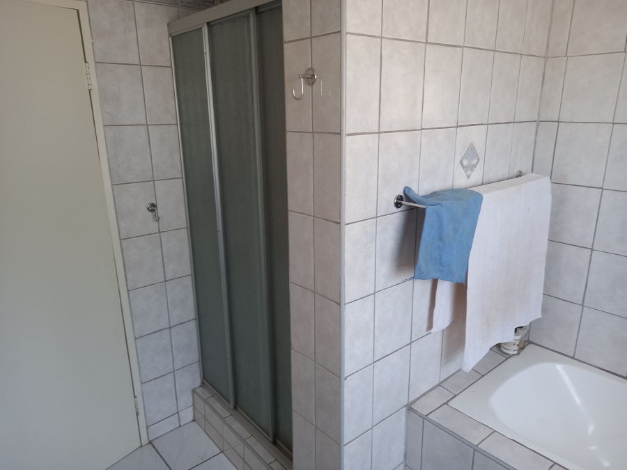 3 Bedroom Property for Sale in Greenhills Gauteng