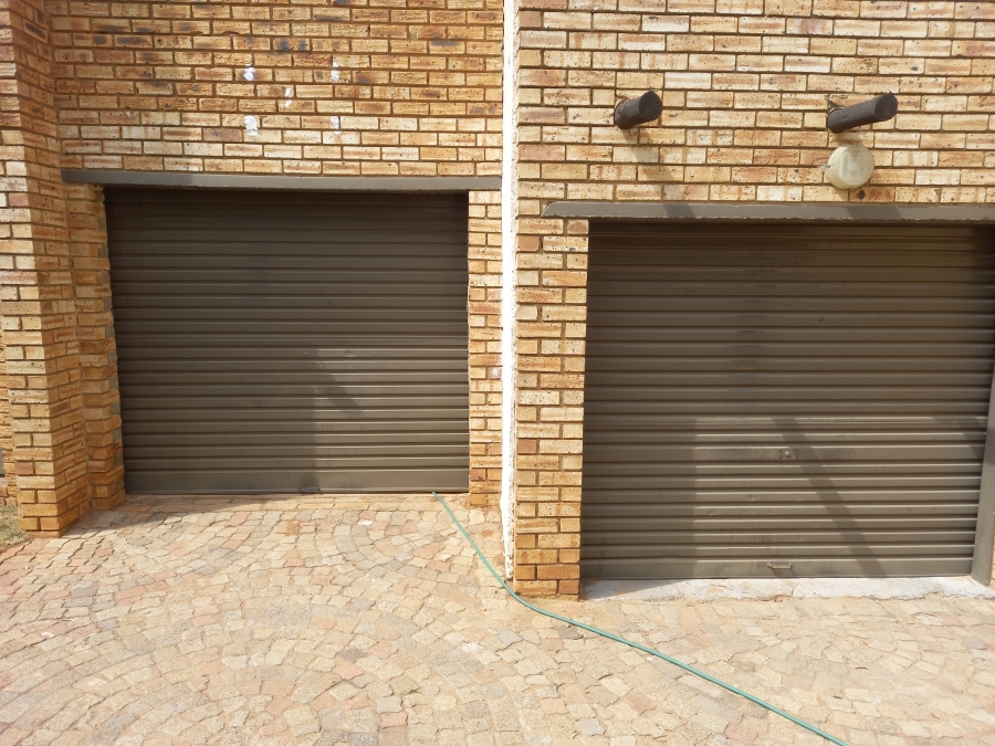 3 Bedroom Property for Sale in Greenhills Gauteng