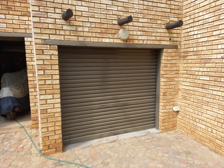 3 Bedroom Property for Sale in Greenhills Gauteng
