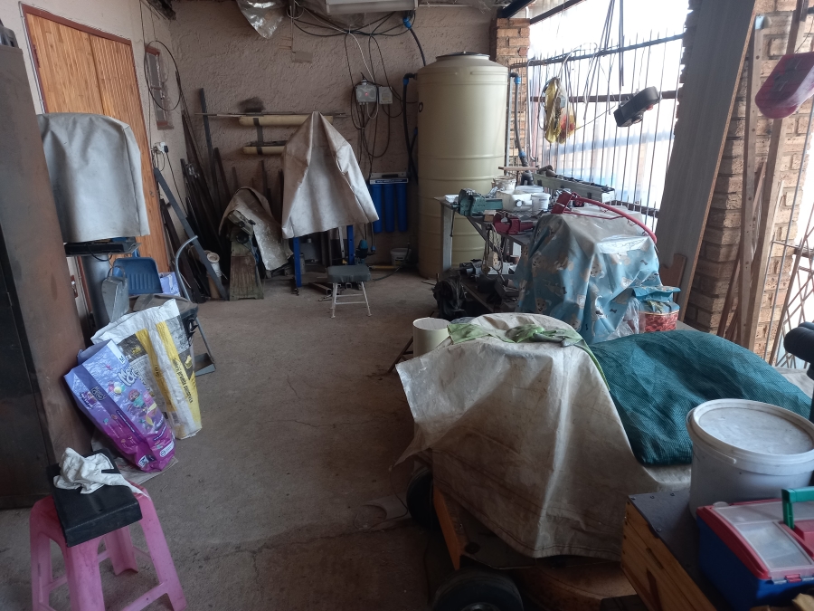 3 Bedroom Property for Sale in Greenhills Gauteng