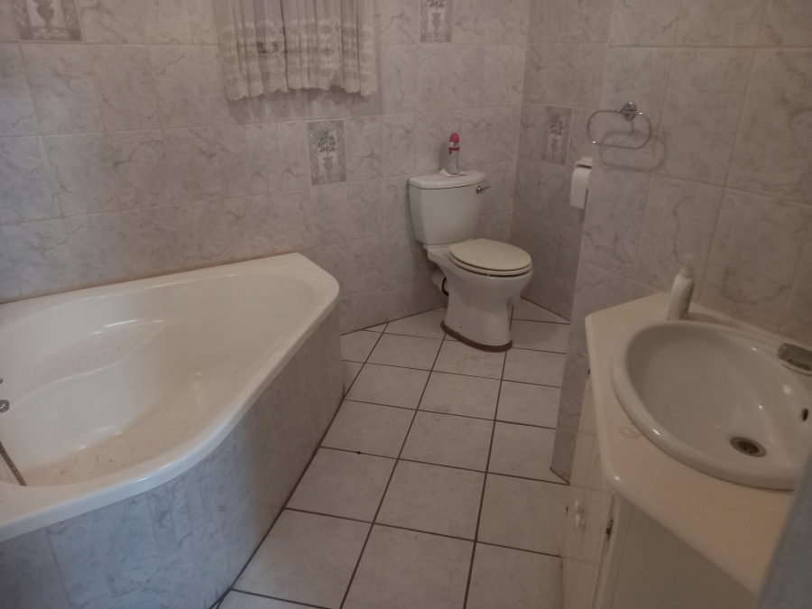 3 Bedroom Property for Sale in Greenhills Gauteng