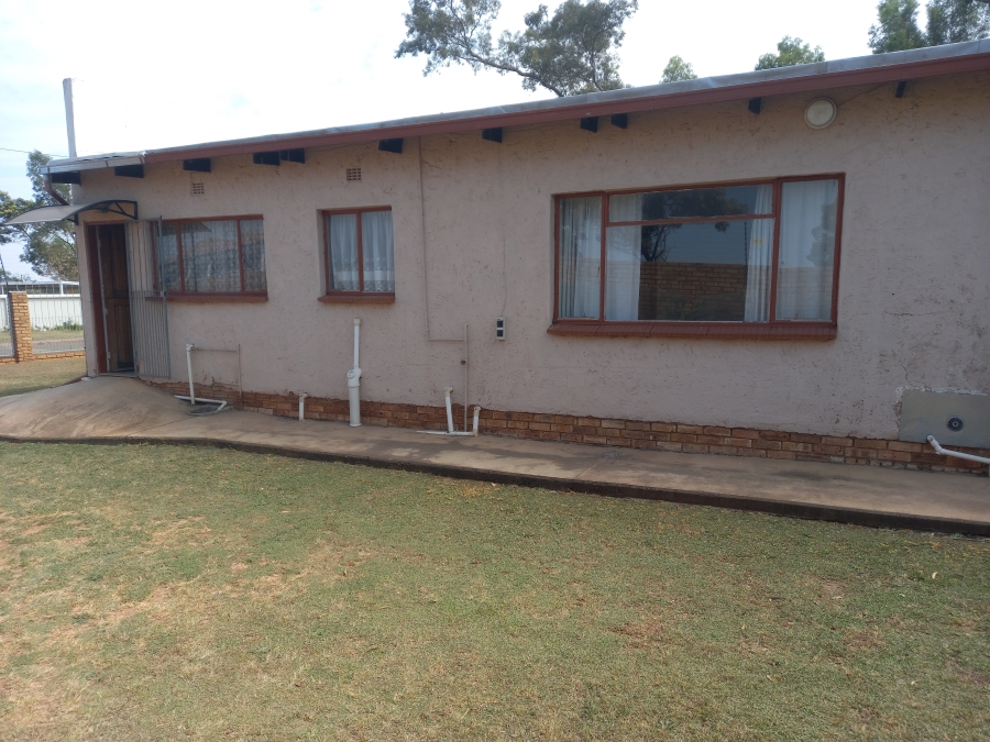 3 Bedroom Property for Sale in Greenhills Gauteng