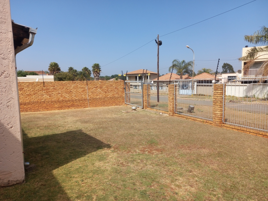 3 Bedroom Property for Sale in Greenhills Gauteng