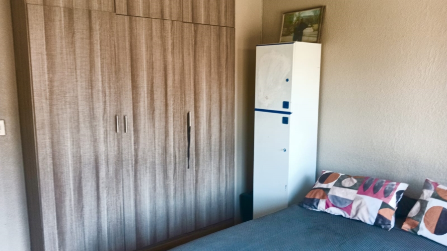 5 Bedroom Property for Sale in Edleen Gauteng