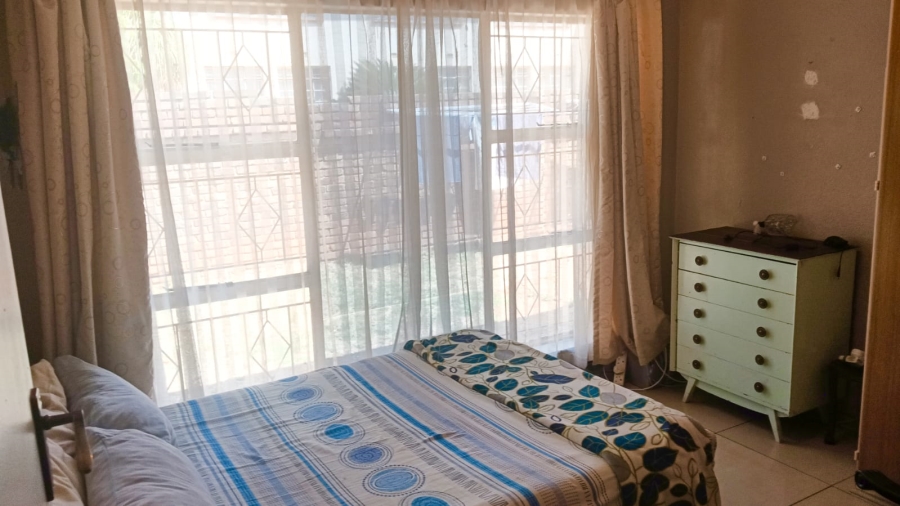 5 Bedroom Property for Sale in Edleen Gauteng