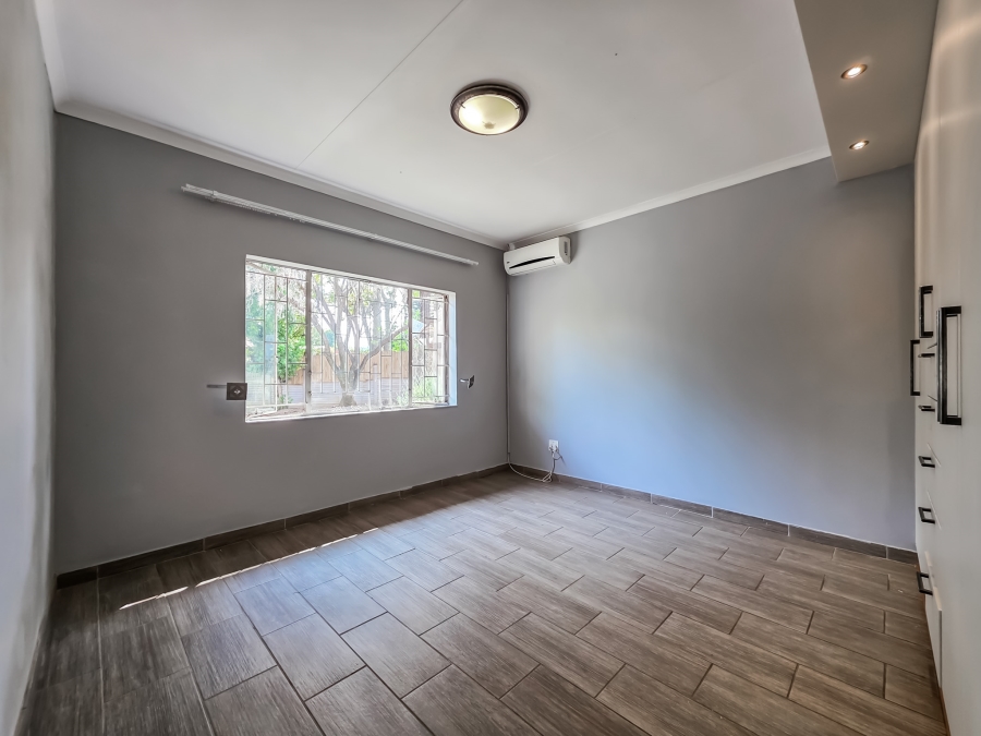 3 Bedroom Property for Sale in Garsfontein Gauteng