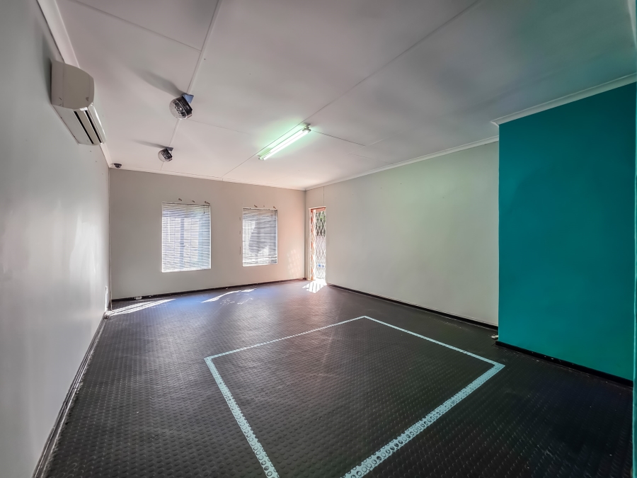 3 Bedroom Property for Sale in Garsfontein Gauteng